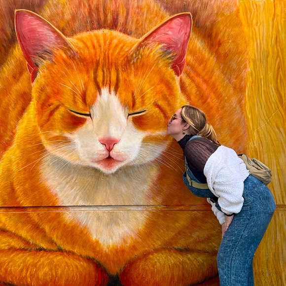 Meet your Posher, Athena - Picture 1 of 1